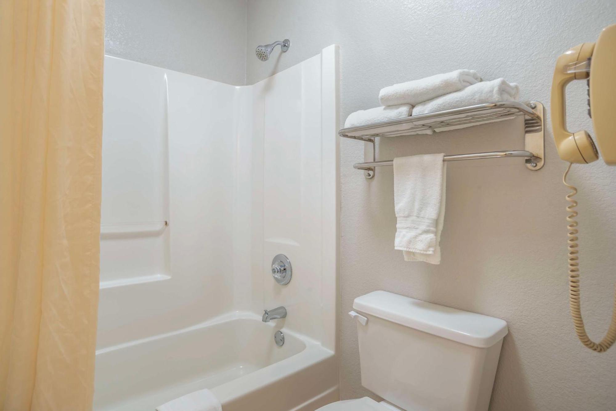 Best Western Andalusia Inn Exterior photo